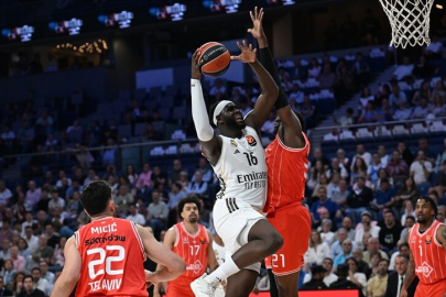 Real Madrid, sahasında Hapoel IBI Tel Aviv'i 102-75 mağlup etti
