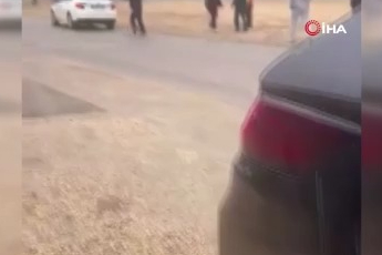 Bursa’da sopalı kavga: Çekici sürücüsü aracı esnafın üzerine sürdü