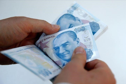 Türk lirasıyla dış ticaret 4 ayda 500 milyar lirayı aştı