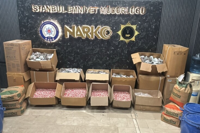 İstanbul'da yaklaşık 1 milyon uyuşturucu hapın ele geçirildiği operasyonda 6 zanlı yakalandı