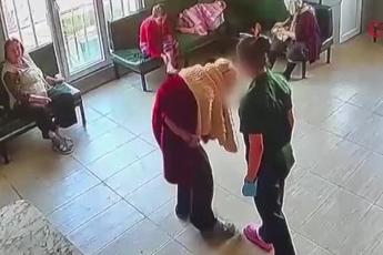 Yaşlı bakım merkezinde skandal görüntüler