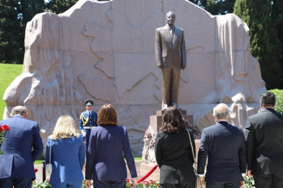 Haydar Aliyev, doğumunun 103. yılında anıldı