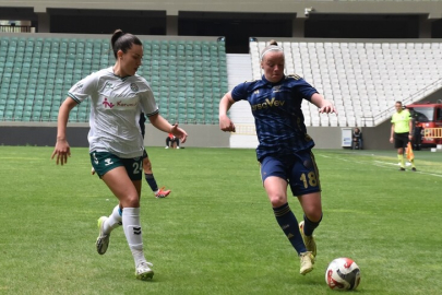 Turkcell Kadın Futbol Süper Ligi'nde Fenerbahçe şampiyonluğunu ilan etti