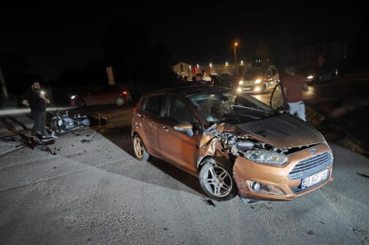Otomobil ile çarpışan motosiklet sürücüsü ağır yaralandı