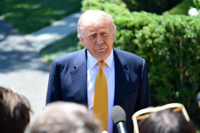 ABD Başkanı Trump'tan, İran'a "ya anlaşma yaparsınız ya da yok edilirsiniz" tehdidi