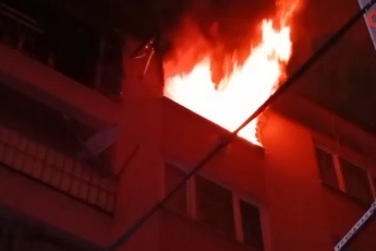 Bursa'da 6 katlı binada yangın paniği