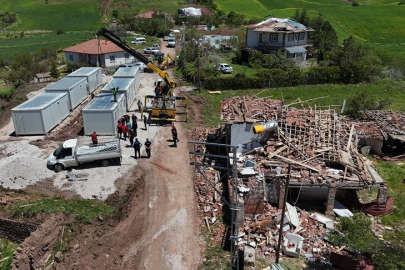 Çorum'da hortum nedeniyle zarar gören köylerde çalışmalar sürüyor