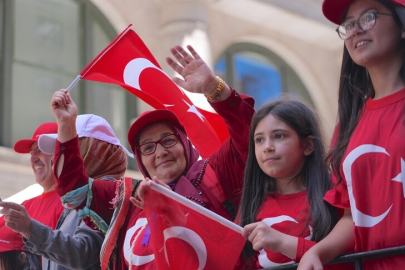 New York'ta 43. Türk Günü Yürüyüşü coşkuyla kutlandı