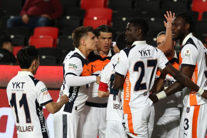 Başakşehir, Süper Lig'de kötü başladığı sezonu iyi bitirdi