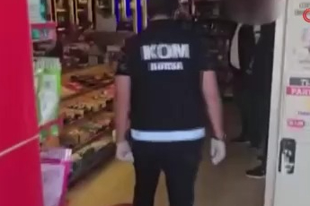 Bursa’da kaçakçılığa eş zamanlı operasyon!