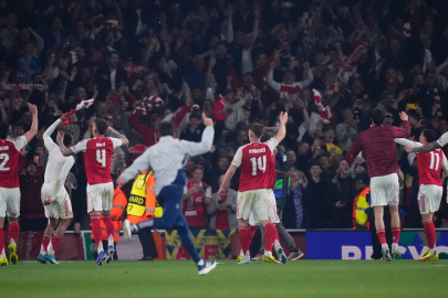 Arsenal, Premier Lig'de 22 yıl sonra şampiyon oldu