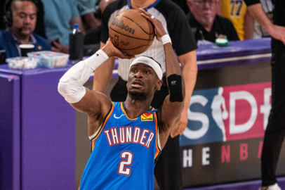 NBA Batı Konferansı finalinde Thunder, Spurs karşısında 1-1 eşitliği sağladı