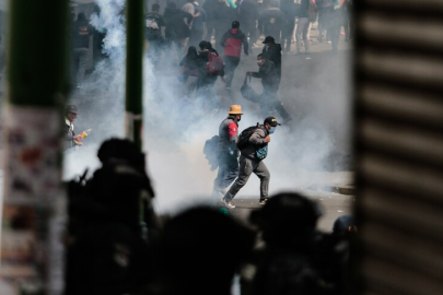 Bolivya'da hükümetin istifası talebiyle başlayan protestolar sürüyor