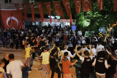 Bursa'da 157 yıllık "deve eğlencesi" geleneği yaşatılıyor