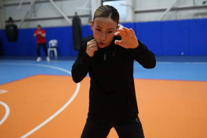 Milli boksörler Berfin ile Eda Nur'un hedefi olimpiyat