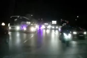 Makas atarak trafiği tehlikeye düşüren araç kamerada