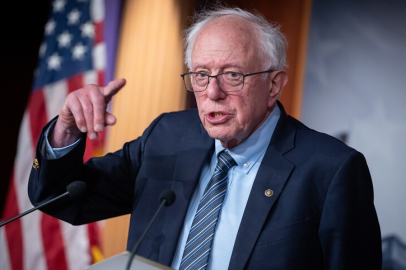 ABD'li Senatör Sanders'ten yapay zeka şirketlerinin halka ortaklık vermesi için tasarı hazırlığı