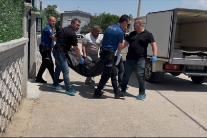 Bursa'da korkunç cinayet... Eşini çocuğunun yanında defalarca bıçaklayarak öldürdü
