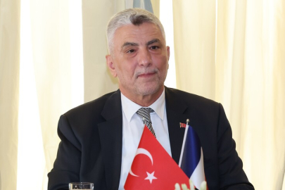 Ticaret Bakanı Bolat, Fransa ile dış ticaret hacminin 30 milyar dolara ulaşmasını hedeflediklerini söyledi