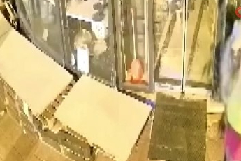 Böyle hırsızlık görülmedi! Dükkan sahibi şok oldu