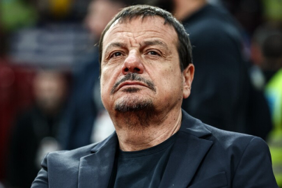 Panathinaikos Başantrenörü Ergin Ataman'dan Olympiakos taraftarına tepki