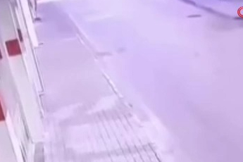 Bursa’da ilginç kaza! Yapay zeka değil, gerçek kaza görüntüsü