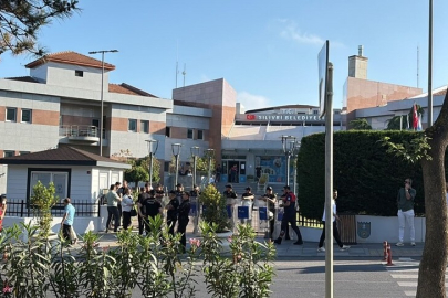 Silivri Belediyesine yönelik operasyonda 17 şüpheli gözaltına alındı