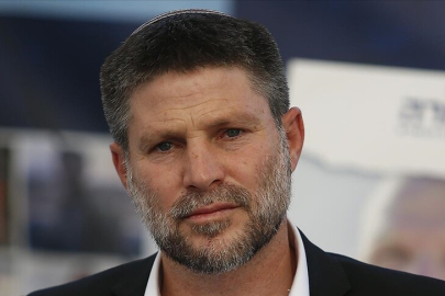 İsrailli bakan Smotrich, İsrail'e atılan her roket için Beyrut'ta 10 binanın yıkılması çağrısını yineledi
