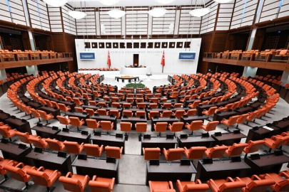 TBMM'de Emniyet Teşkilatına ve basına yönelik düzenlemeleri içeren kanun teklifi görüşülecek