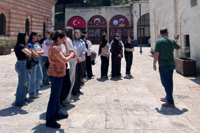 Yıldırımlı gençler tarihi yerinde keşfediyor