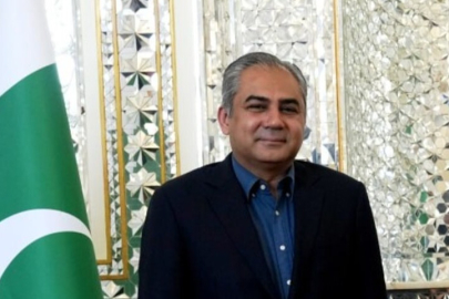 Pakistan İçişleri Bakanı, İran-ABD müzakereleri için Tahran’a gitti