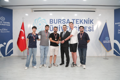 12. Rektörlük ve Gençlik Kupası’nda ödüller sahiplerini buldu