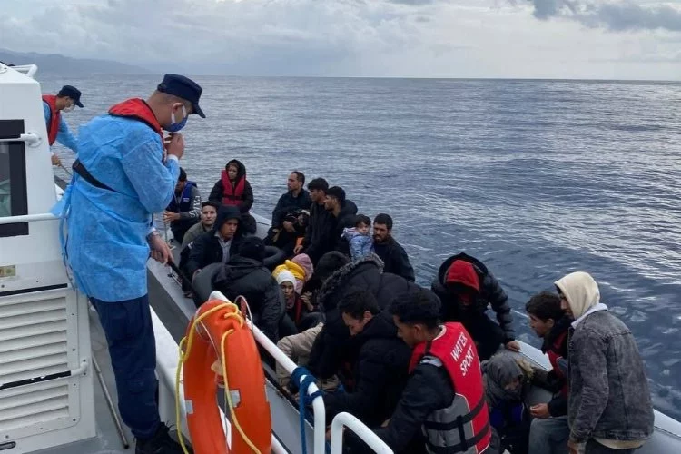 29 kaçak göçmen kurtarıldı   