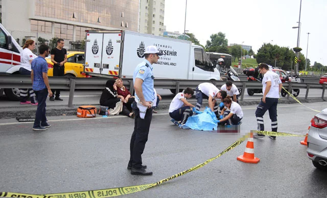 İstanbul'da feci görüntü! Kasksız yolculuk ölüm getirdi
