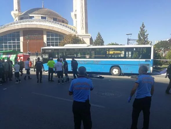 Ankara'da otobüs durağa girdi,3 ölü
