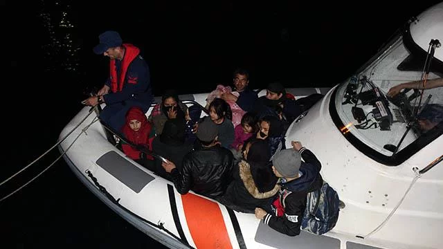 Ege Denizi'nde 29 düzensiz göçmen yakalandı