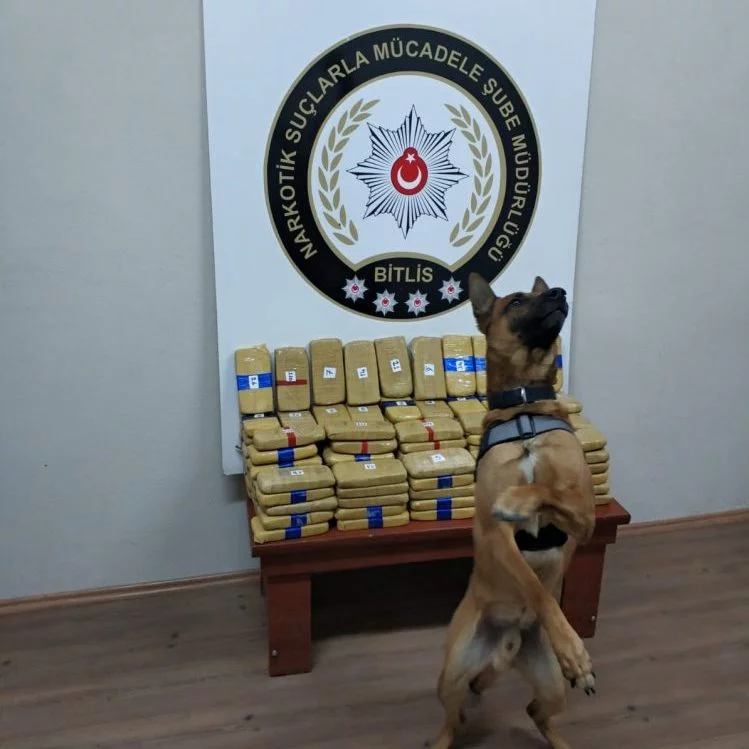 Bitlis'te 5,5 milyon TL değerinde eroin yakalandı