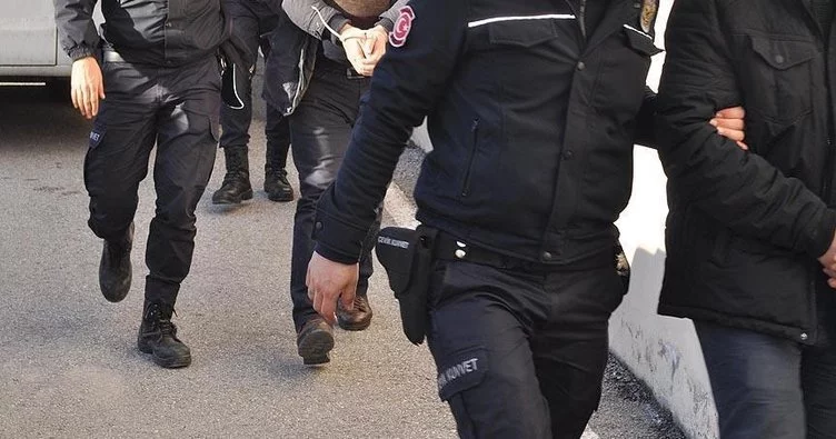 Bursa'da meslekten ihraç edilen 8 polise gözaltı