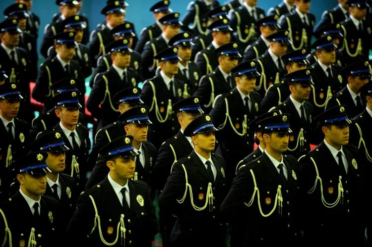Bursa'da genç polisler yemin etti