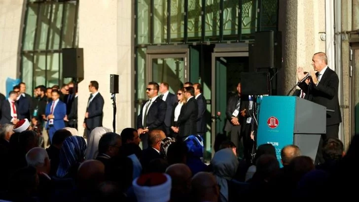 O ayrıntıyı kimse fark etmedi! Cumhurbaşkanı Erdoğan'ın Köln Merkez Camii açılışında...