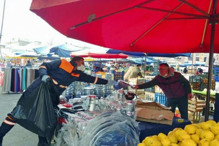Büyükşehir'den pazarcılara 3 bin siperlik