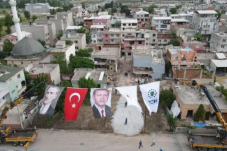 Bursa’da Mevlana Mahallesi’nde 7. etap kentsel dönüşüm yıkım töreni gerçekleştirildi