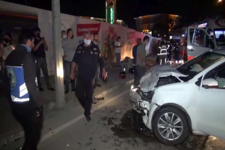 Bursa’da feci kaza: Kontrolden çıkan otomobil karşı şeride uçtu