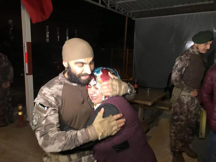 Afrin'den dönen Özel Harekatlar sevinçle karşılandı