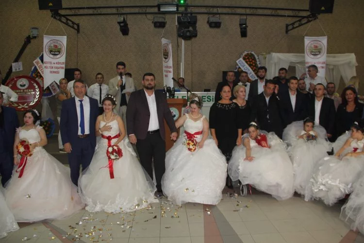 Bursa'da engelsiz düğün! 8 gelin var hiç damat yok...