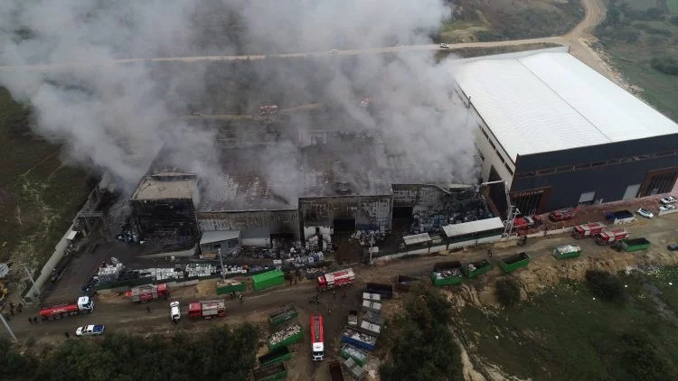 Bursa'daki fabrika yangının boyutu gün ağırınca ortaya çıktı
