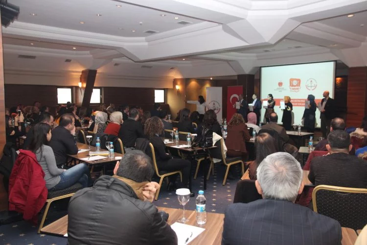 Bursa'da, sağlıklı nesiller için 'Yemekte Denge' toplantısı