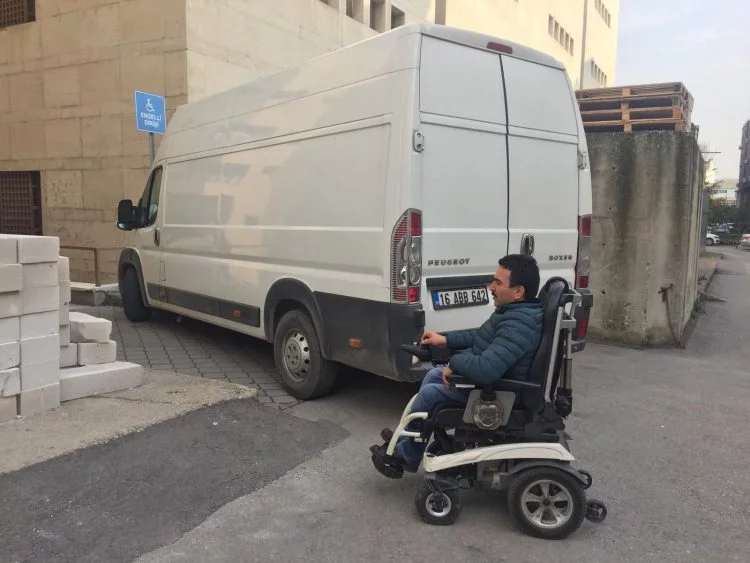 Bursa'da adliyenin engelli girişine büyük 'engel'