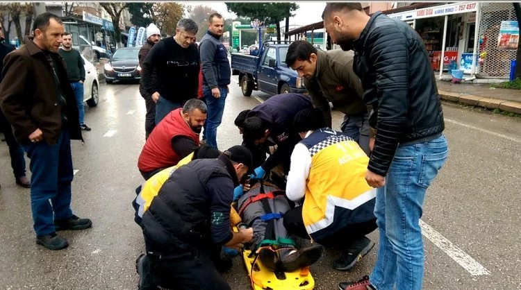 Bursa'da ilginç olay! Yaralı adamı hastaneye bakın nasıl götürdüler...