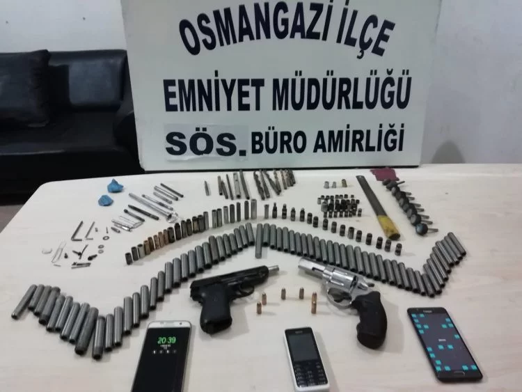 Bursa'da silah üreticisi iki kişi yakalandı!